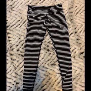 Black and White Stripe Athletic Leggings